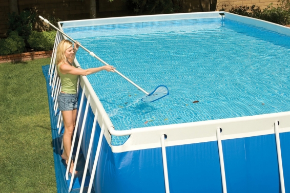 Набор для очистки бассейнов Deluxe Pool Maintenance Kit Intex 58947