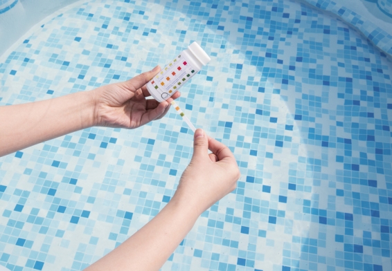 - 5--1 Pool and Spa Test Strips Bestway 58247      , ,  , ,  
