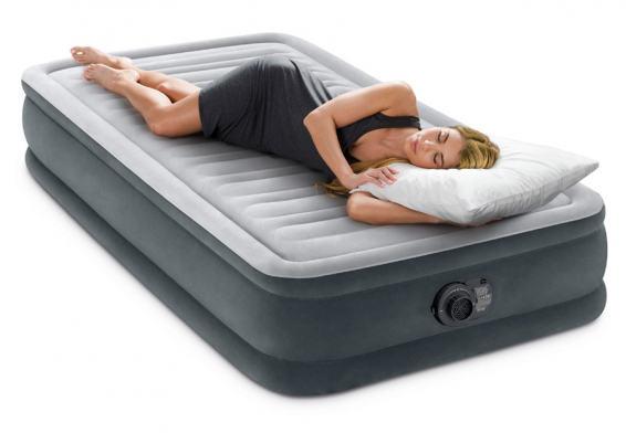 Односпальный надувной матрас Comfort-Plush Airbed Intex 67766, встроенный электрический насос 220В