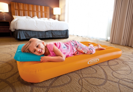 Односпальный надувной матрас для детей Cozy Kidz Airbed Intex 66803NP, цвет оранжевый, без насоса